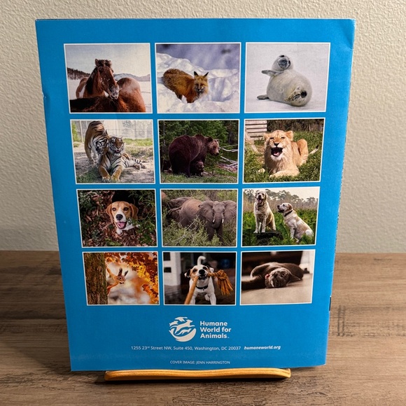 2026 Animal Lover's Planner - Picture 2 of 2